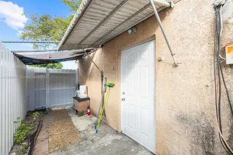 60 W 61st Street Hialeah FL 33012