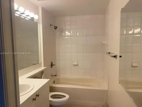8060 N Nob Hill Road Tamarac FL 33321