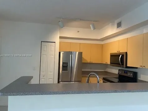 8060 N Nob Hill Road Tamarac FL 33321