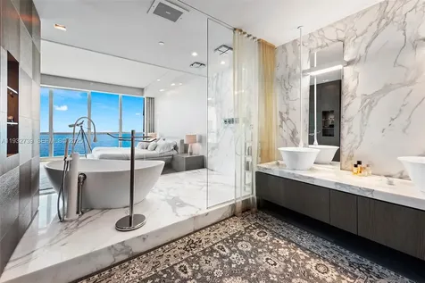 Bal Harbour FL 33154