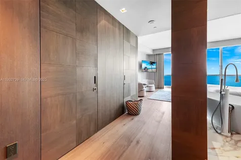 Bal Harbour FL 33154