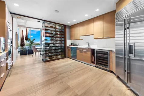 Bal Harbour FL 33154