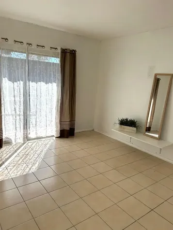 15385 S Dixie Hwy 22 Highway Palmetto Bay FL 33157