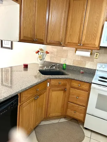 15385 S Dixie Hwy 22 Highway Palmetto Bay FL 33157