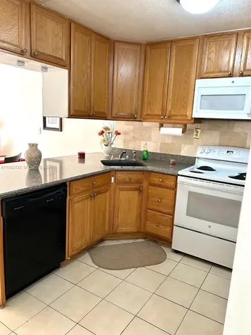 15385 S Dixie Hwy 22 Highway Palmetto Bay FL 33157