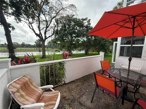 4270 NW 40th Street Lauderdale Lakes FL 33319