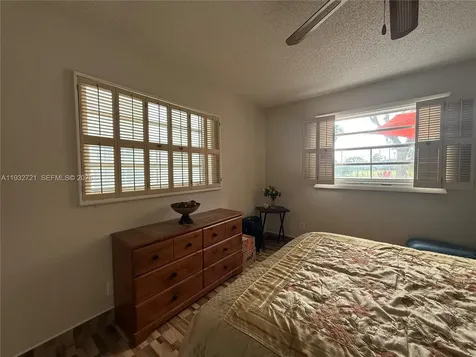 4270 NW 40th Street Lauderdale Lakes FL 33319
