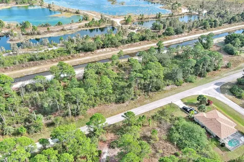 1261 Naples Avenue S Fort Myers FL 33913