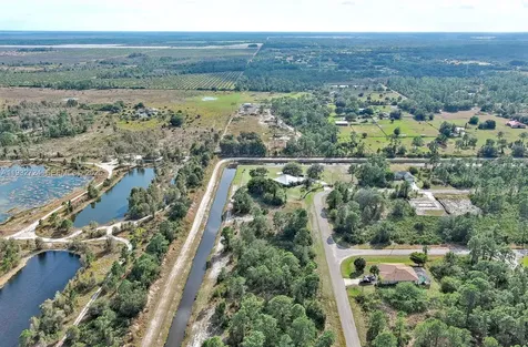 1261 Naples Avenue S Fort Myers FL 33913