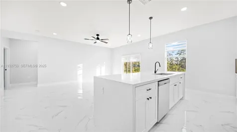 915 Mayfield Avenue S Lehigh Acres FL 33974