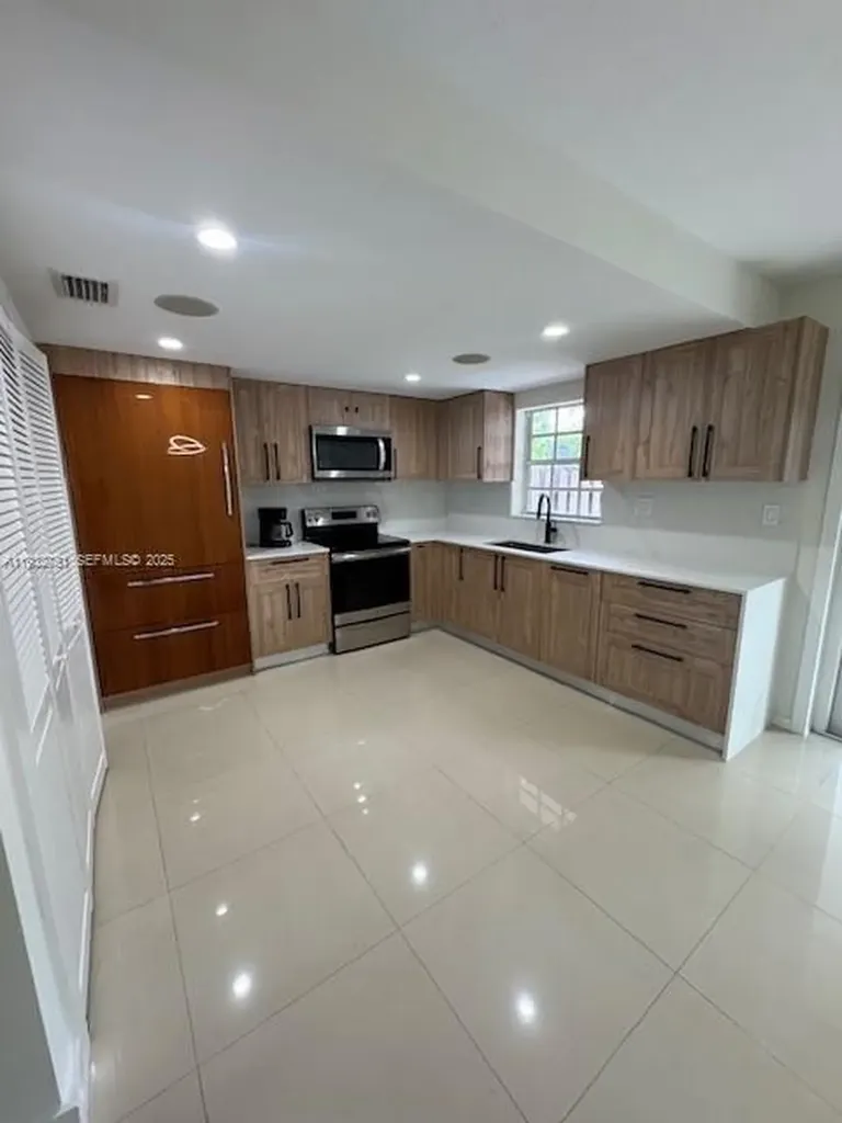 10351 SW 154th Place Miami FL 33196