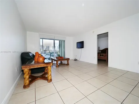 2861 Leonard Drive Aventura FL 33160