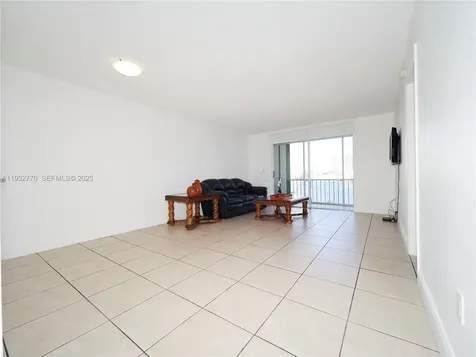2861 Leonard Drive Aventura FL 33160