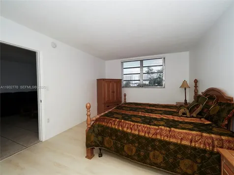 2861 Leonard Drive Aventura FL 33160