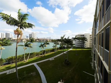 2861 Leonard Drive Aventura FL 33160