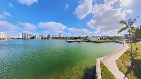 2861 Leonard Drive Aventura FL 33160