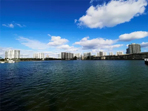2861 Leonard Drive Aventura FL 33160