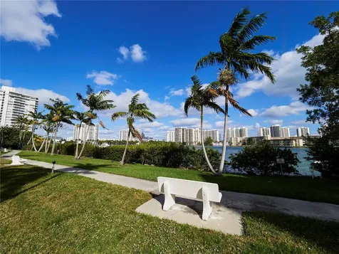2861 Leonard Drive Aventura FL 33160