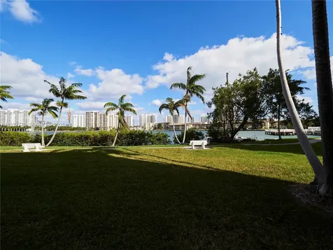 2861 Leonard Drive Aventura FL 33160