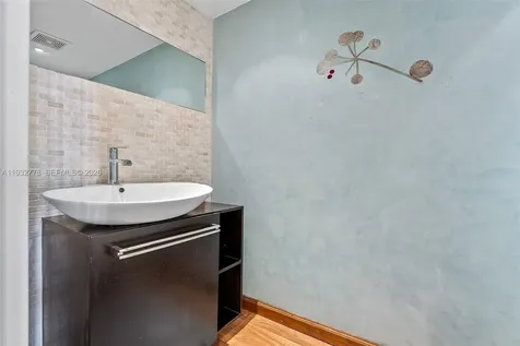 555 NE 15th Street Miami FL 33132