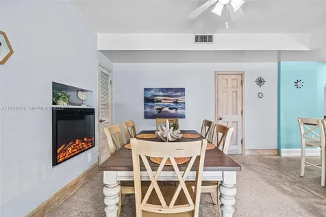 517 NE 2nd Place Dania Beach FL 33004
