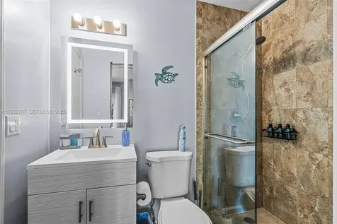517 NE 2nd Place Dania Beach FL 33004