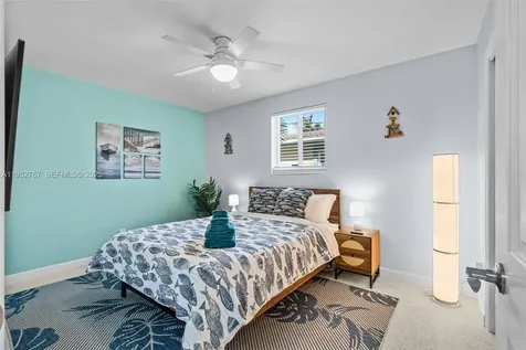517 NE 2nd Place Dania Beach FL 33004