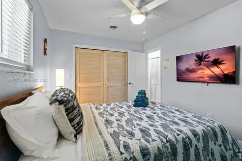 517 NE 2nd Place Dania Beach FL 33004