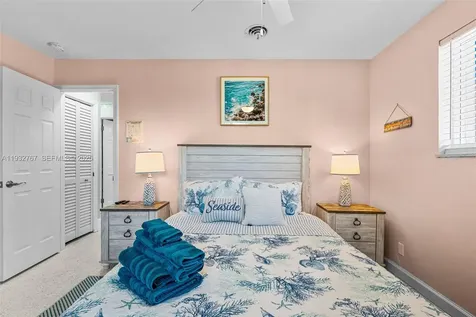517 NE 2nd Place Dania Beach FL 33004