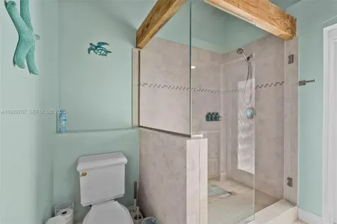 517 NE 2nd Place Dania Beach FL 33004