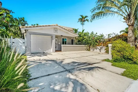 517 NE 2nd Place Dania Beach FL 33004