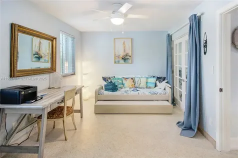 517 NE 2nd Place Dania Beach FL 33004