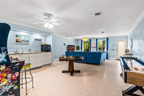 517 NE 2nd Place Dania Beach FL 33004