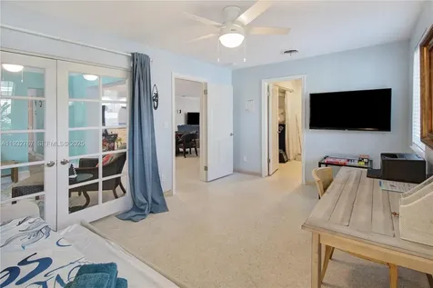 517 NE 2nd Place Dania Beach FL 33004