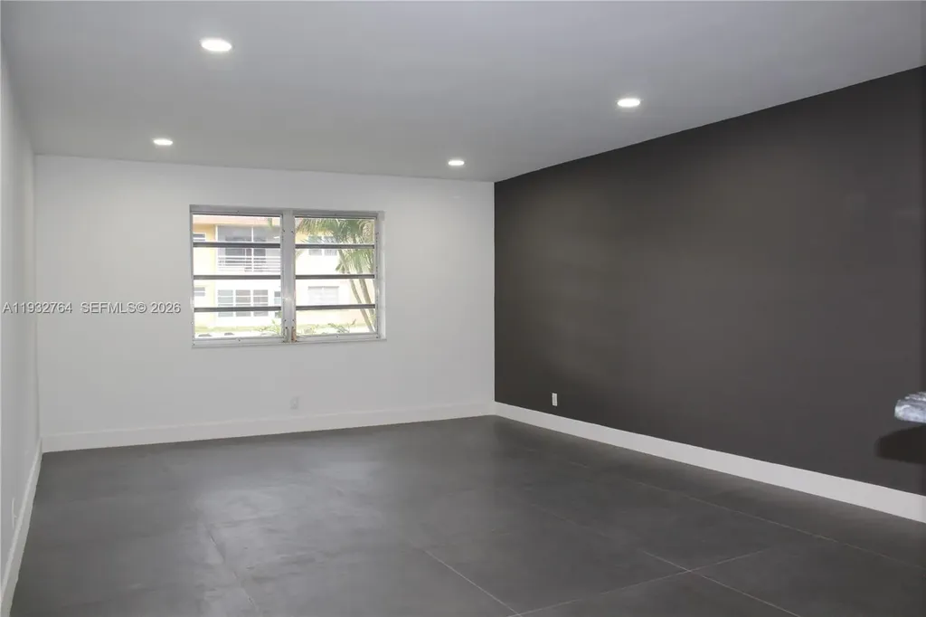 5140 SW 40th Avenue Dania Beach FL 33314