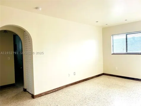 910 SW 4th Avenue Miami FL 33130