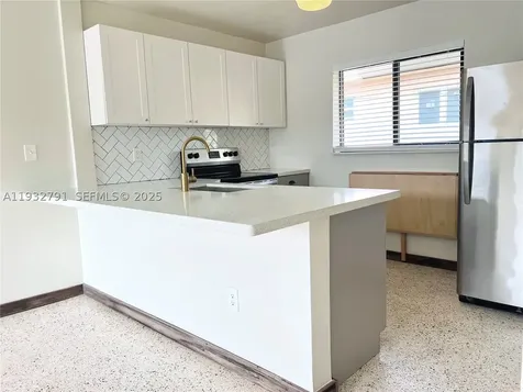 910 SW 4th Avenue Miami FL 33130