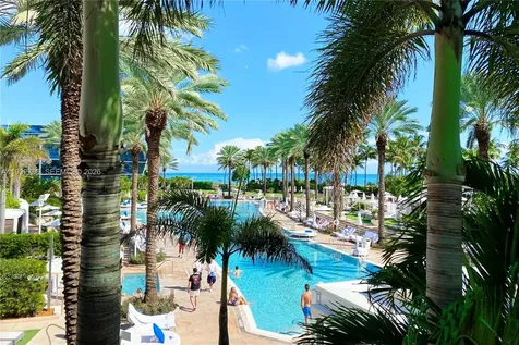 4391 Collins Avenue Miami Beach FL 33140