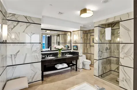 4391 Collins Avenue Miami Beach FL 33140