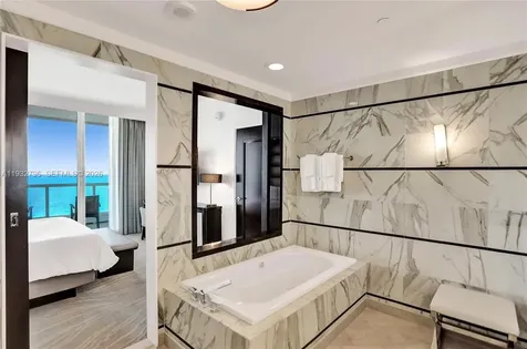 4391 Collins Avenue Miami Beach FL 33140