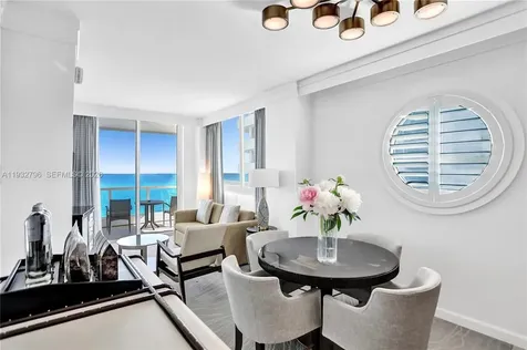4391 Collins Avenue Miami Beach FL 33140