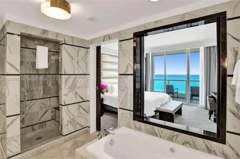 4391 Collins Avenue Miami Beach FL 33140