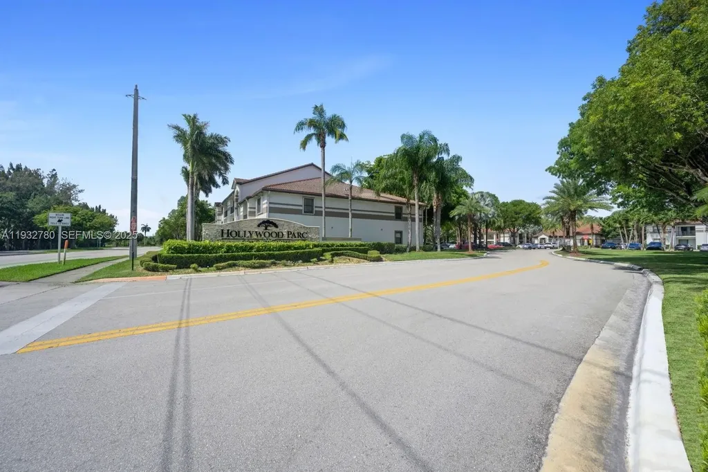 510 S Park Road Hollywood FL 33021