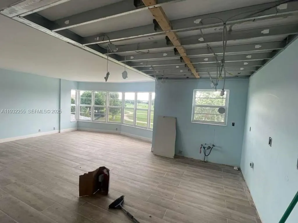 2500 NE 48th Lane Fort Lauderdale FL 33308