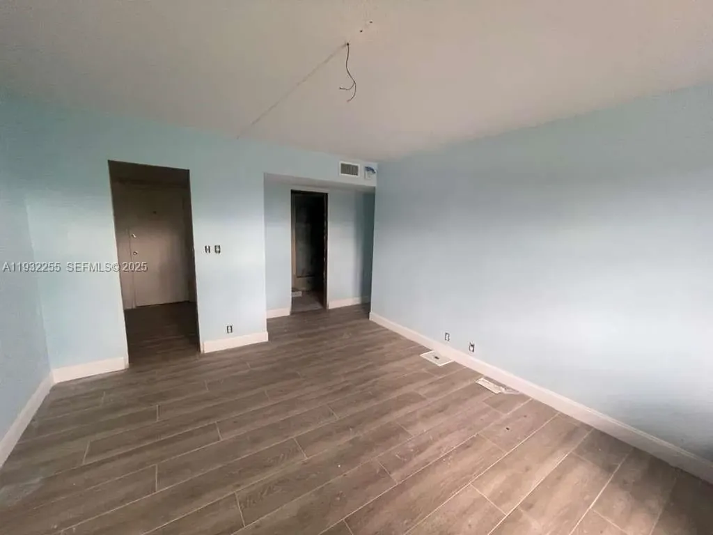 2500 NE 48th Lane Fort Lauderdale FL 33308