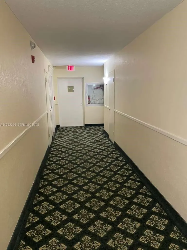2500 NE 48th Lane Fort Lauderdale FL 33308