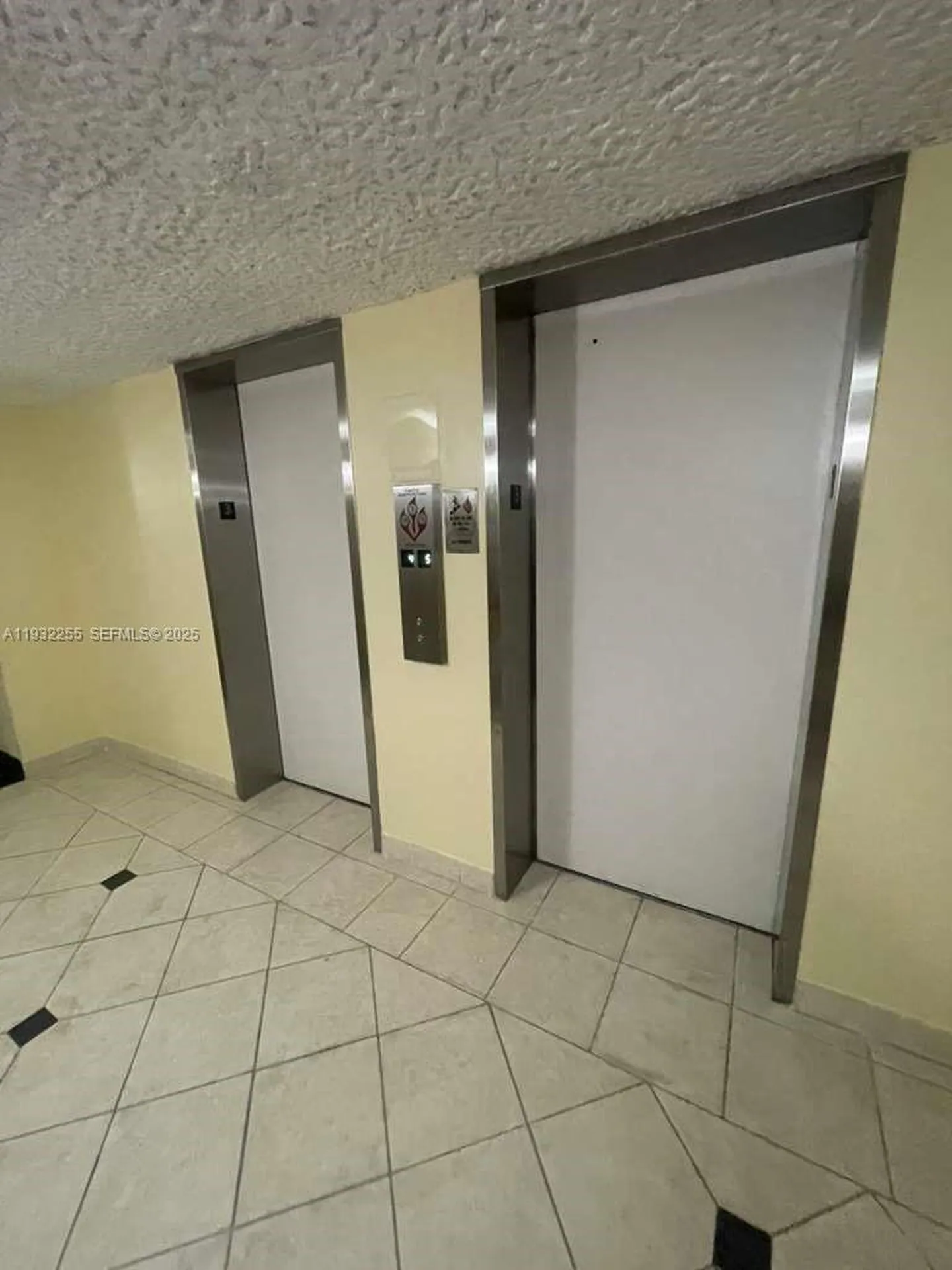 2500 NE 48th Lane Fort Lauderdale FL 33308