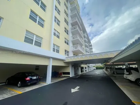 2500 NE 48th Lane Fort Lauderdale FL 33308