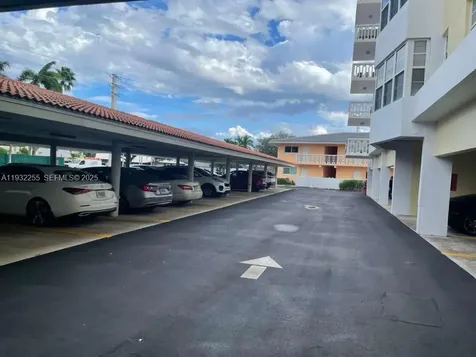 2500 NE 48th Lane Fort Lauderdale FL 33308
