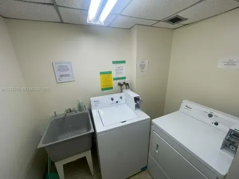 2500 NE 48th Lane Fort Lauderdale FL 33308